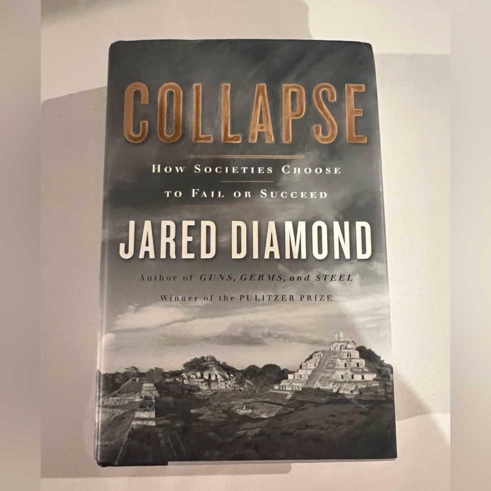 Collapse by Jared Diamond - Hardcover Book